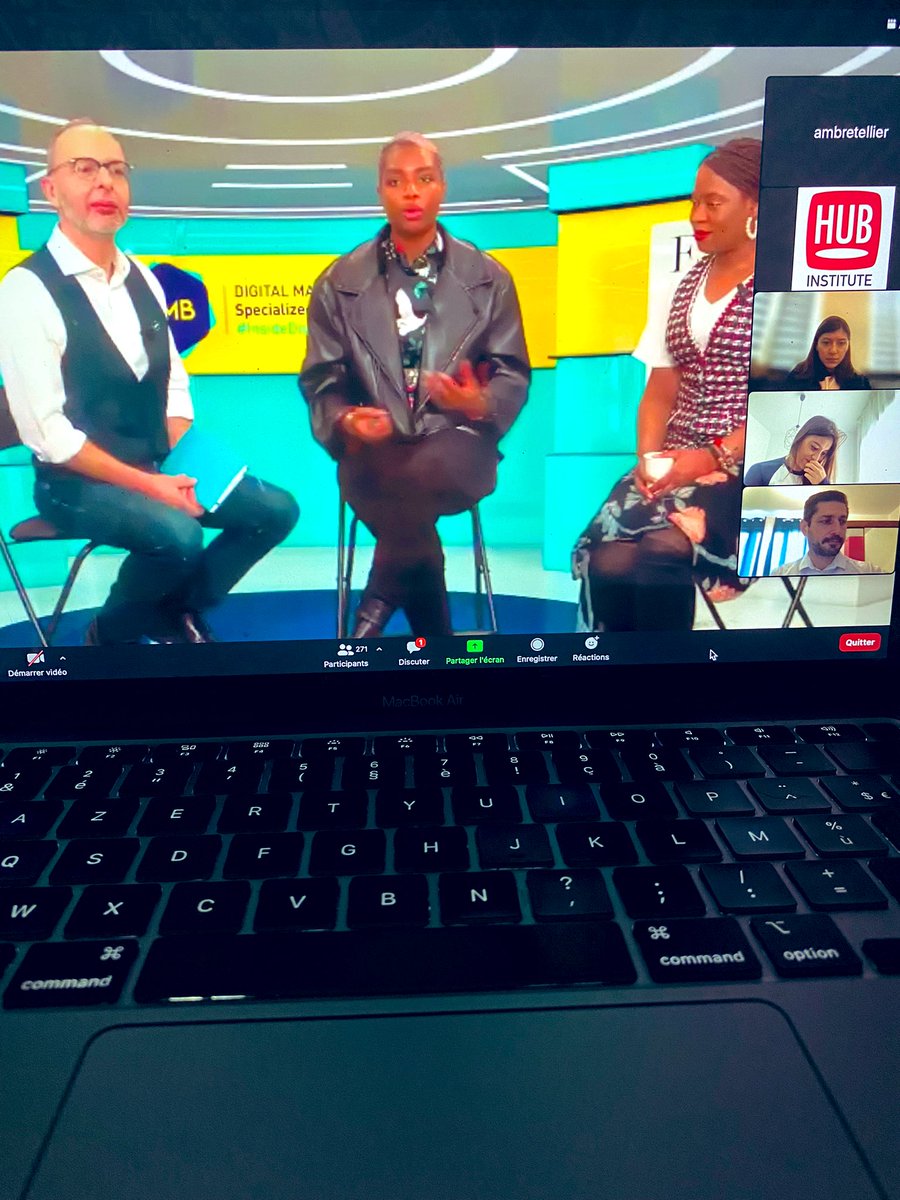 Un moment d’échange sur la #blockchain et les NFTs, animé par <a href="/VincentMontet/">Vincent MONTET</a> 👏🏽👏🏽 #MBADMB #VisionaryDay #TransfoNum #Metaverse