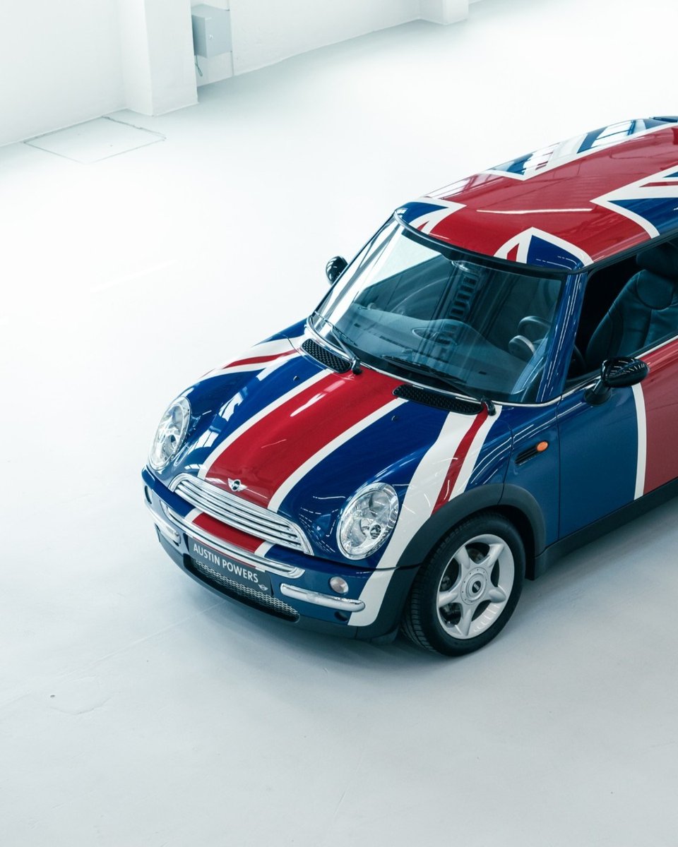 BerryMINI's tweet image. The definition of MINI Culture. #MINIicons #mini #lifestyle 

(Photo Credit: @mini)