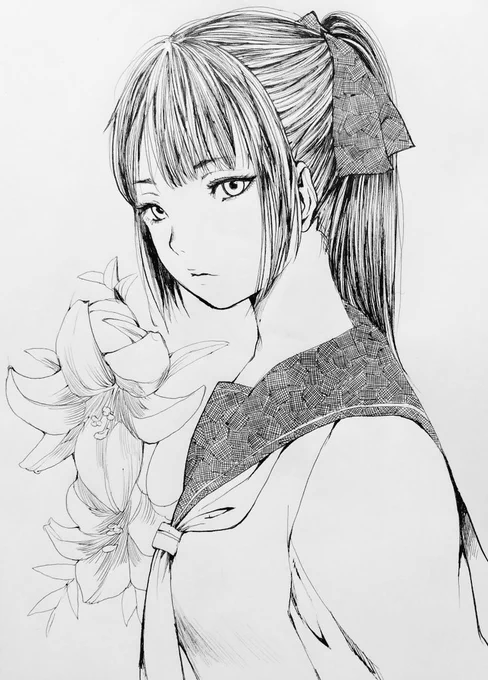 #なぜ女の子の絵ばかり描くのですか
"10代の制服女子"という最も関わりのない層に関して、俺の中で現実味は消失し幻想へと置換された。
また、極めて限られた時間の中でしか概念を保てない儚さも相まって、それを自らの手で顕現する事が出来れば素晴らしい事であると夢想する故、描き続けるのである。 
