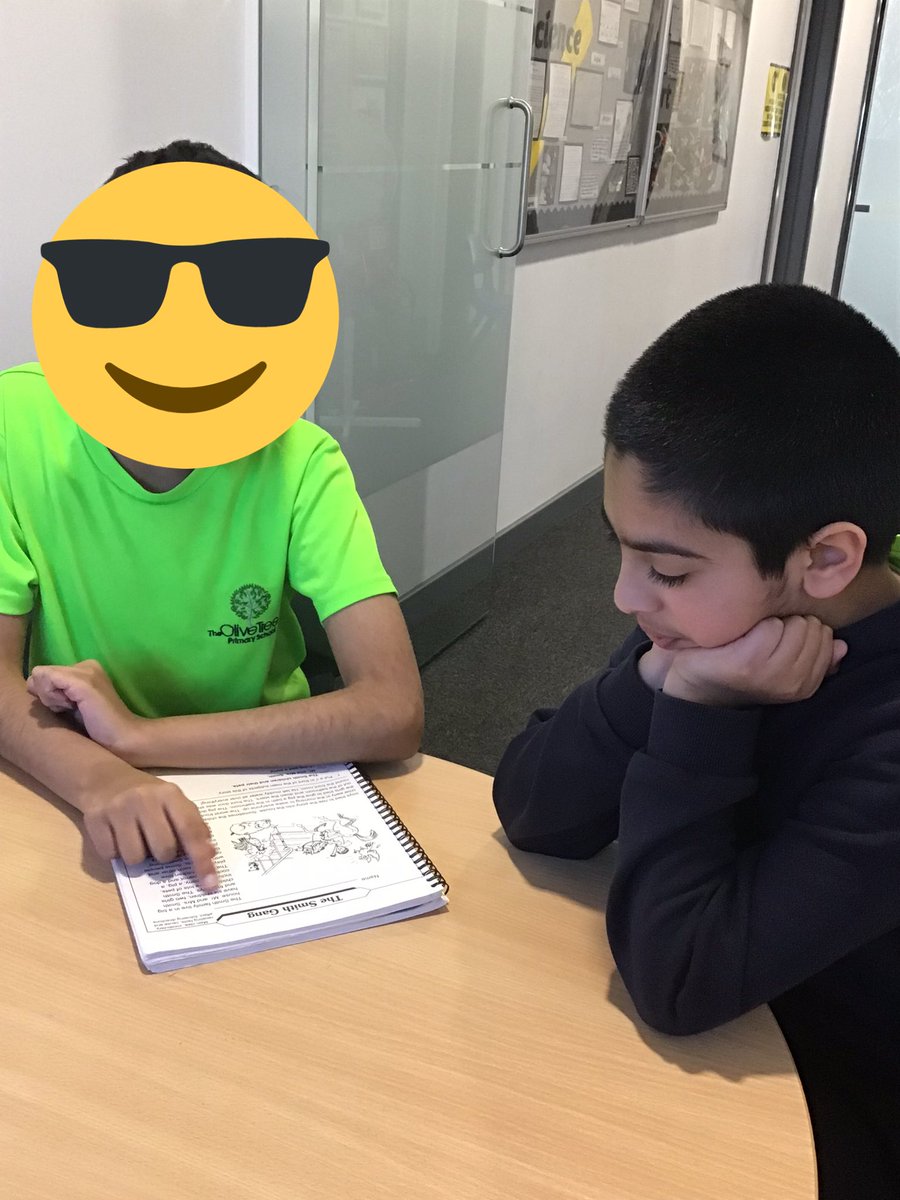 missc_olivetree's tweet image. We continued building comprehension this morning. As they read the text they highlighted unfamiliar words and tried to think what they could mean. Hey Siri then helped us out 😊 #accessibilityfeatures 
The boys then recalled facts from the text. Superstars ✨⭐️✨