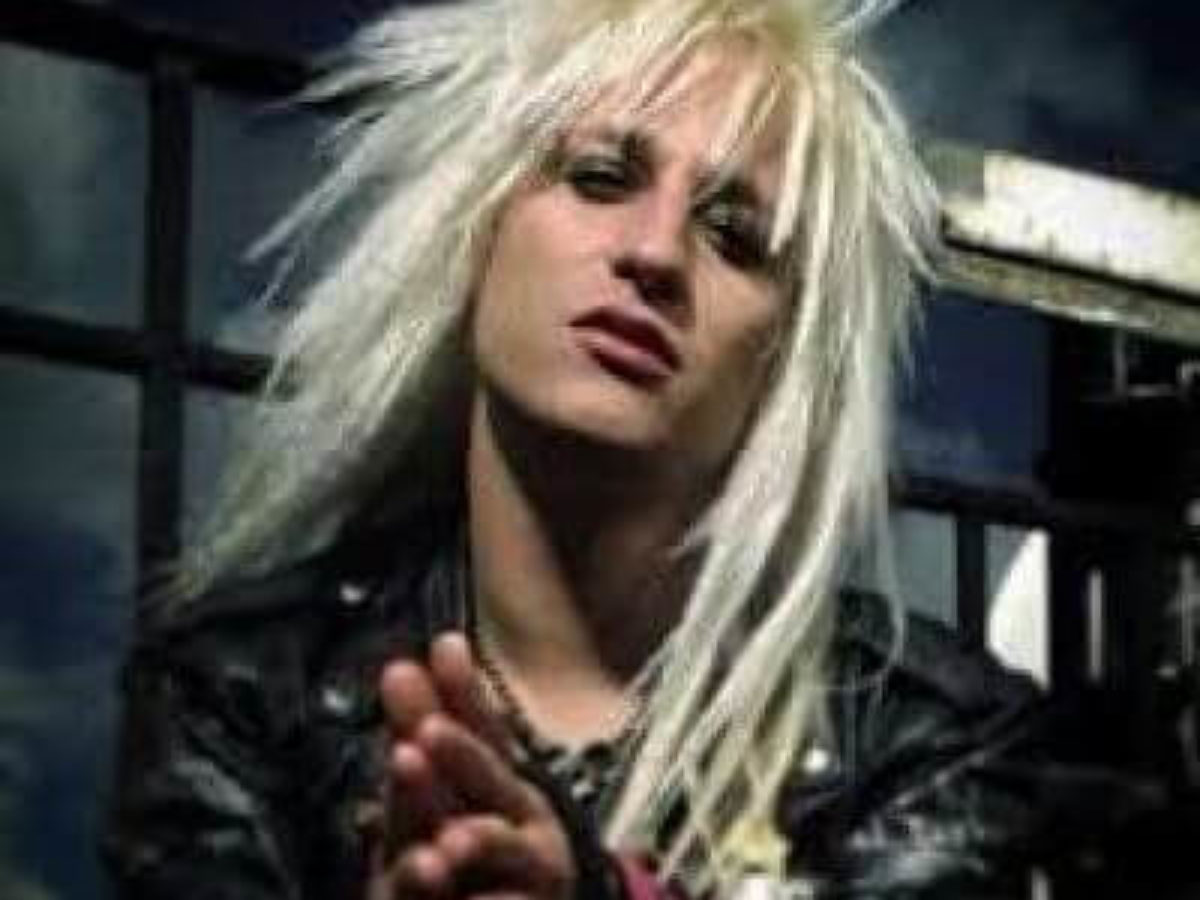 metallus_it's tweet photo. Il 20 gennaio del 2006 veniva a mancare #DaveLepard cantante e chitarrista ritmico dei #Crashdiet @crashdiet_org https://t.co/Cj3k0n0gvI