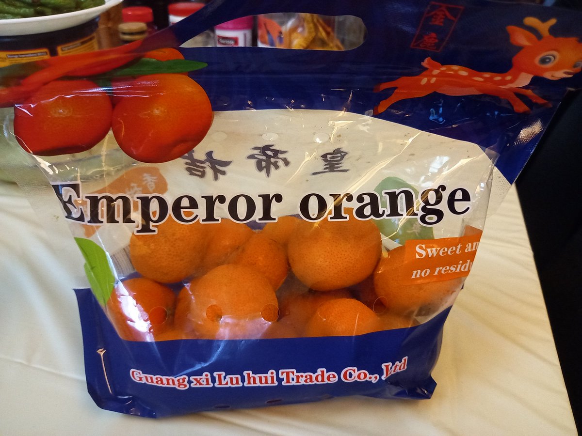 bevng1971's tweet image. Dis tiny but cute #mandarinoranges are really sweet &amp;amp; seedless! Only sold during the #chinesenewyear and i love these alot! Once i start popping them, i cant stop! #oranges