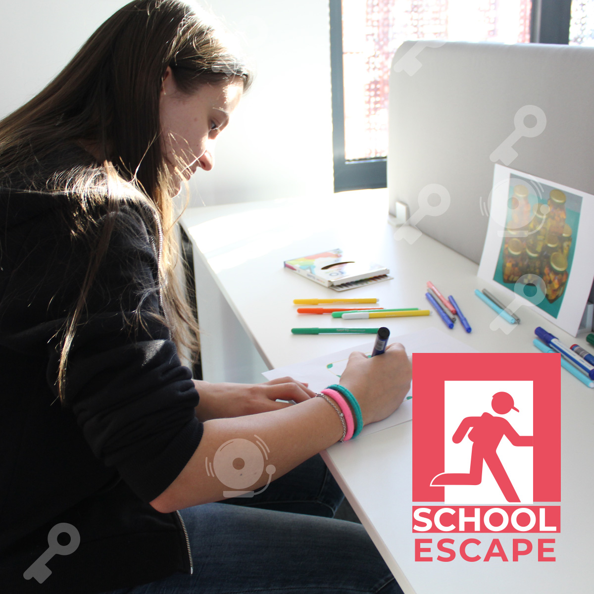 opens2019's tweet image. Pet učenika ispred učeničke kompanije „School Escape“, pohađaju obuke na temu omladinskog preduzetništva, kreativne i gaming industrije, sa ciljem uspešne implementacije escape room-a u prostor svoje škole.🏃🏫

@novisad2022 @JA_Serbia
#OPENS #EduNet #SchoolEscape