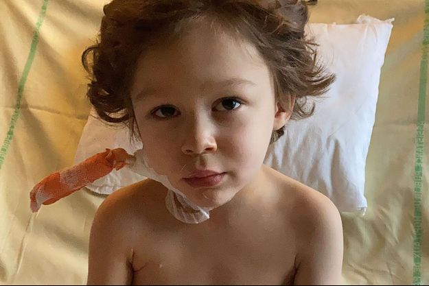 RTLFrance's tweet image. 📻🔴🎙 #Joseph est atteint d’une leucémie. Sa mère a lancé un appel national d'urgence pour le sauver. Il doit recevoir une greffe de moelle osseuse. Son témoignage rappelle la difficulté de trouver des donneurs compatibles. À 18h15, elle sera l’invitée de @JSellier dans #RTLSoir