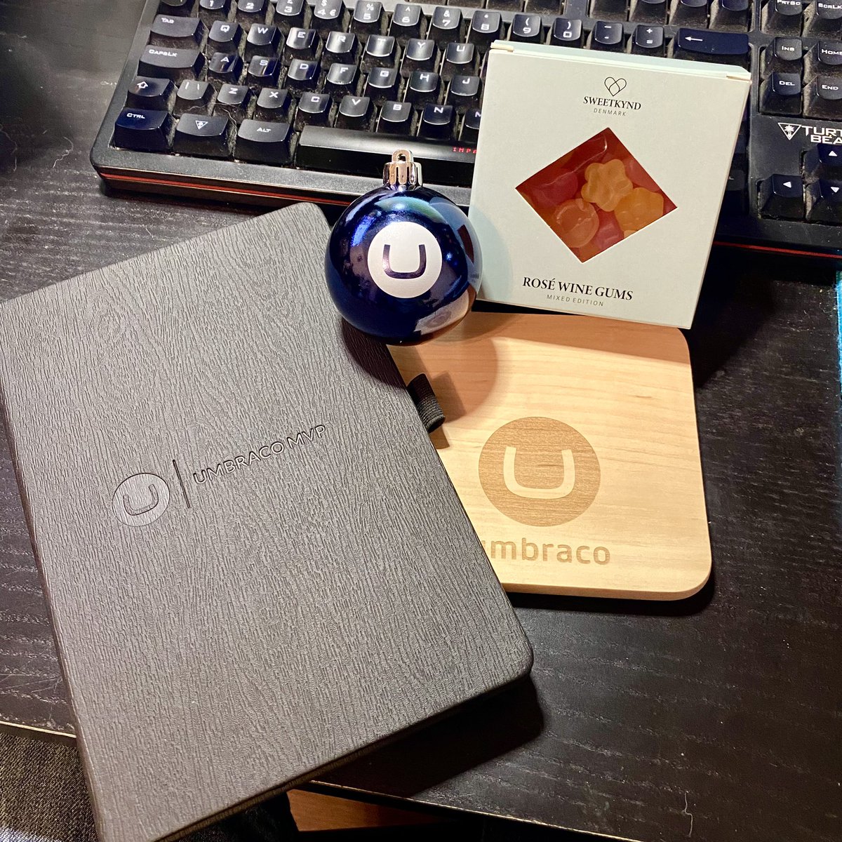 MikeMasey's tweet photo. Got two rounds of belated thanks to give (in no particular order)
First is to @umbraco for their wonderful holiday gift package! Itโs all delightful, thank you so much.
Keep on being the best, #FriendlyCms that you always are! https://t.co/WQRawBZxOx