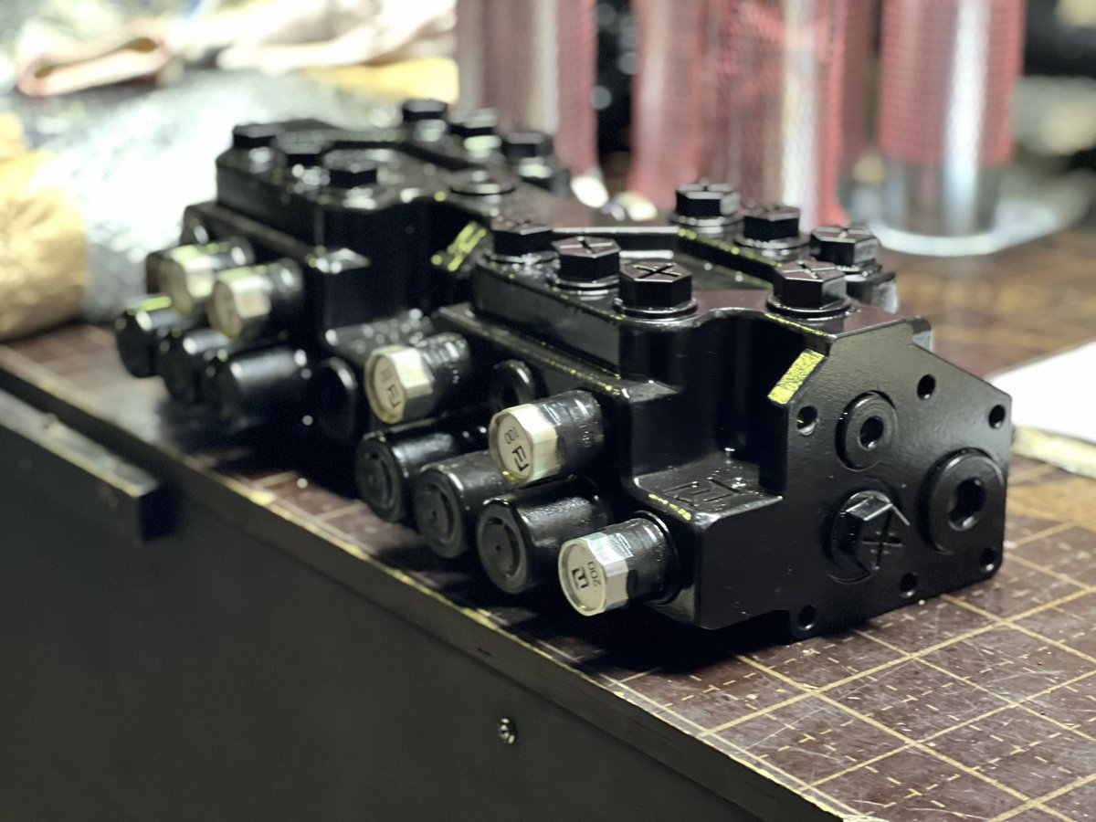 remzonamkad31's tweet photo. Гидрораспределитель NORDHYDRAULIC RM316 (арт. 1933-100013) для стационарного манипулятора ВЕЛМАШ ОМТ-97М-04КС

Заказ по телефону +7(916)261-28-05

#gdplru #запчастивелмаш #велмаш #гидрораспределитель #nordhydraulic #nordhydraulic #rm316 #велмашомт97м04кс https://t.co/8hfSLNmFKn
