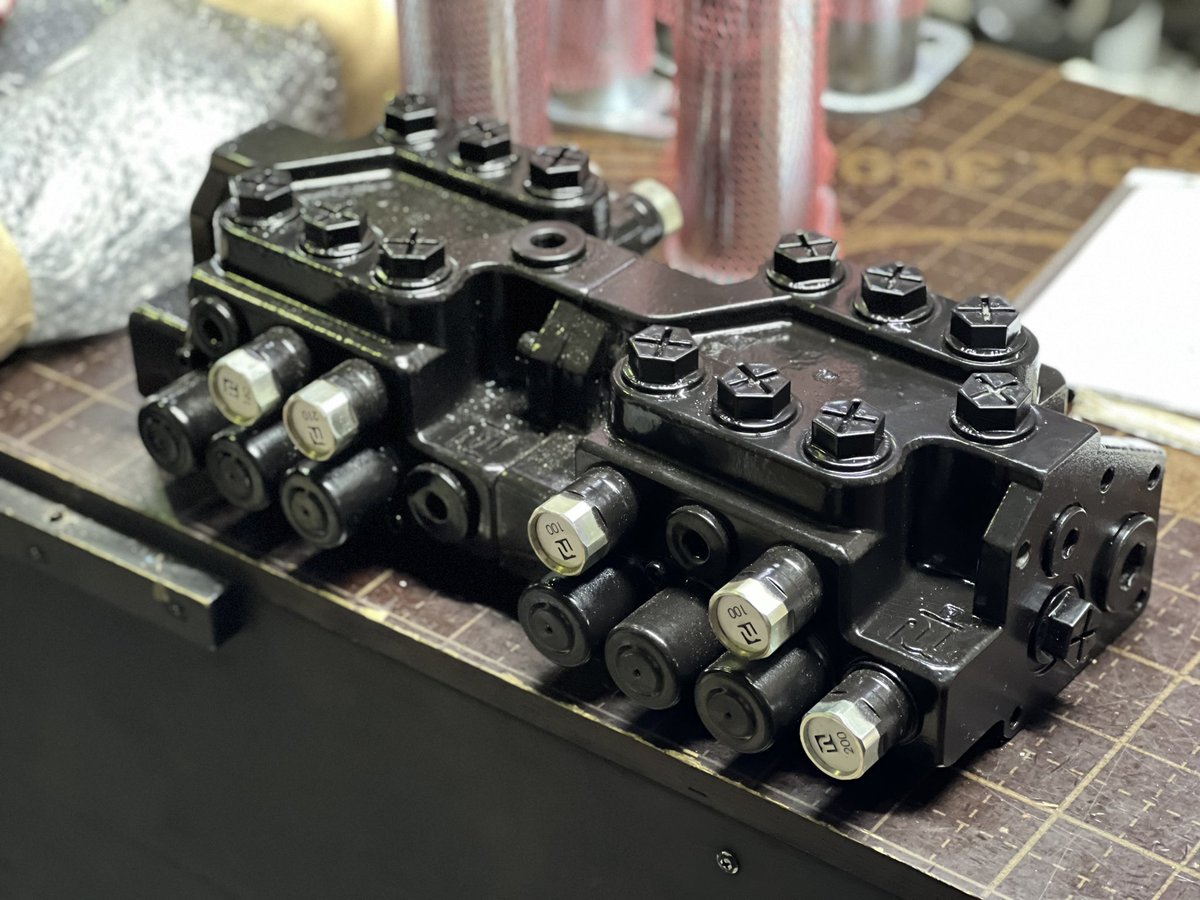 remzonamkad31's tweet photo. Гидрораспределитель NORDHYDRAULIC RM316 (арт. 1933-100013) для стационарного манипулятора ВЕЛМАШ ОМТ-97М-04КС

Заказ по телефону +7(916)261-28-05

#gdplru #запчастивелмаш #велмаш #гидрораспределитель #nordhydraulic #nordhydraulic #rm316 #велмашомт97м04кс https://t.co/8hfSLNmFKn