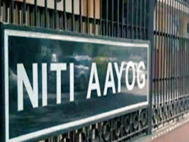 brcpolicymatrix's tweet photo. Bihar's Khagaria district topped for the 2nd time in 2019 &amp; 2021 Nov. in the list of Aspirational Districts in Delta Rankings released by NITI Aayog. It will now receive an additional grant of Rs. 10 crores. #BiharResearchCentre https://t.co/30QhnjOQIK