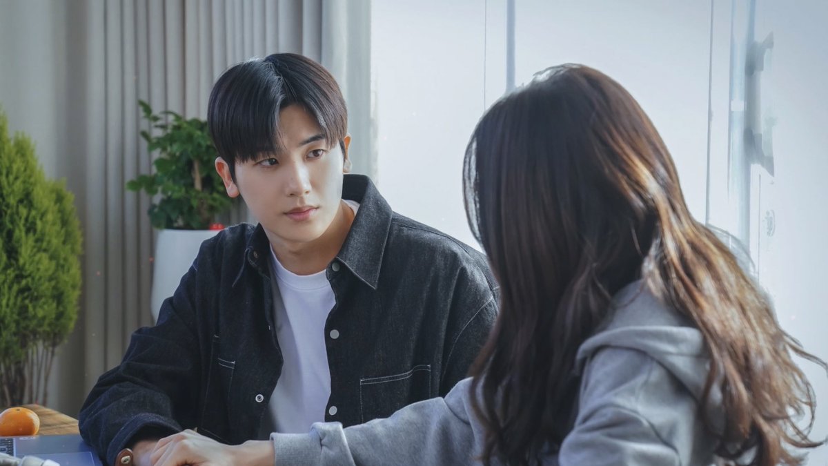 infodrakor_id's tweet photo. Still cut romance music cinema #SoundtrackNo1: #ParkHyungSik #HanSoHee 😍 https://t.co/lkvoLLHzeo
