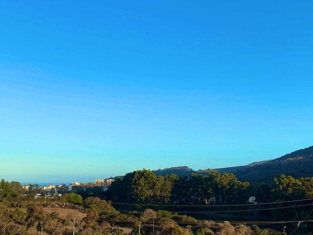 MeteoPapudo's tweet photo. 08:35 hrs. | Condición actual en #Papudo ☀️ | La mínima de hoy: 9.7º | Pronóstico para el resto del día: cielos despejados y viento moderado con una máxima probable de 20º. #RedMeteo #MeteoPapudo https://t.co/vpK4COJGE5