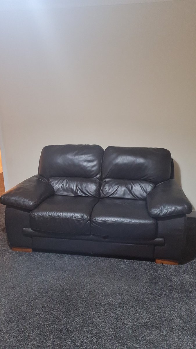 Hey Team! I've shared to a few pages and heard nothing. Need this gone by no later than next week. Hopefully do someone out there a good turn. Only available for collection in West Lothian area. A decent 2 seater leather couch free to a good home. COLLECTION only. Please share 💚