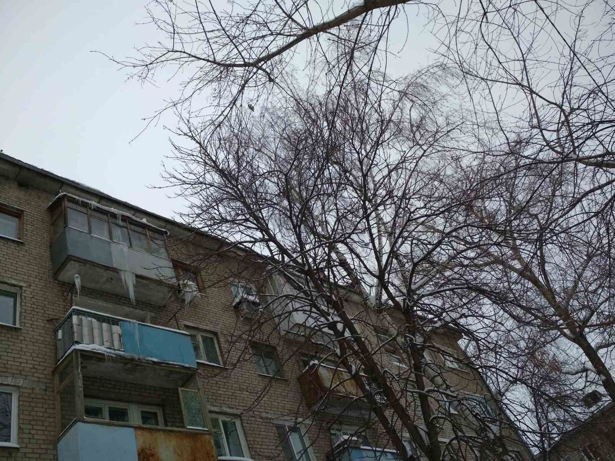 ALCOMGARANT's tweet photo. @LeKo_163 @SamMobilePriem @Adm_Okt_Samara Добрый День! Кровля очищена. Вопрос расчистки снега и освобождения урн от мусора взят в работу https://t.co/S01U31ew1Z