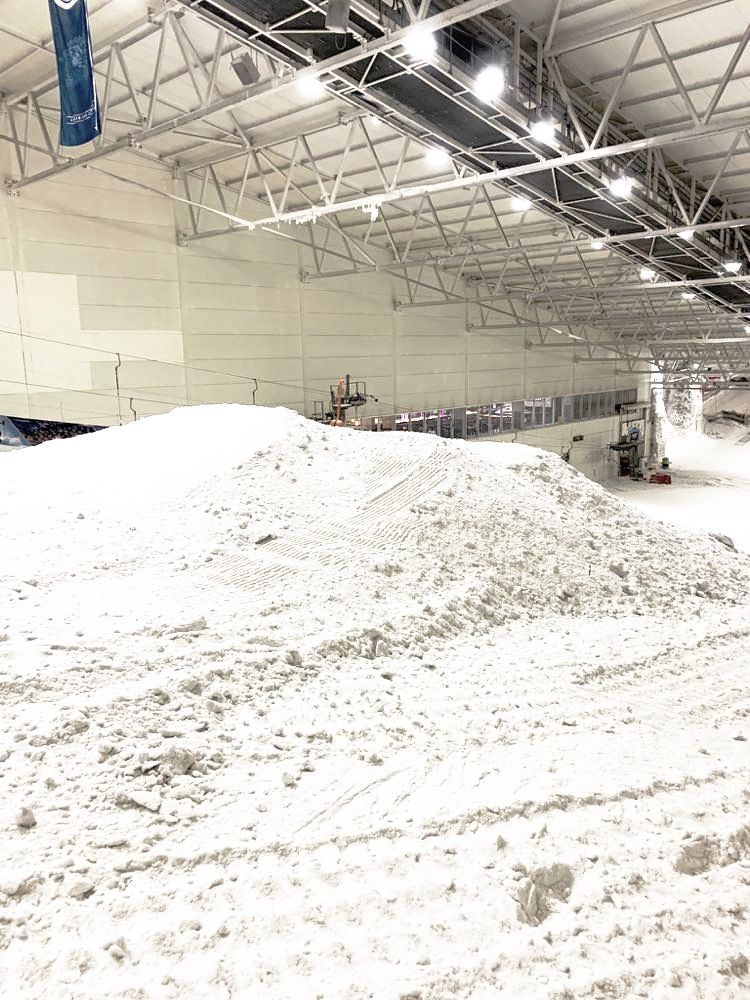 Snow_Factor's tweet photo. Check it out, our slope team have been working hard on creating this week's #freestyle park. Available 5-9pm Thursday and Friday π.
Need a lift pass, book now: https://t.co/NtFqC8XXF2
#snowfactor #skiing #snowboarding https://t.co/E3LQ8rtPzF