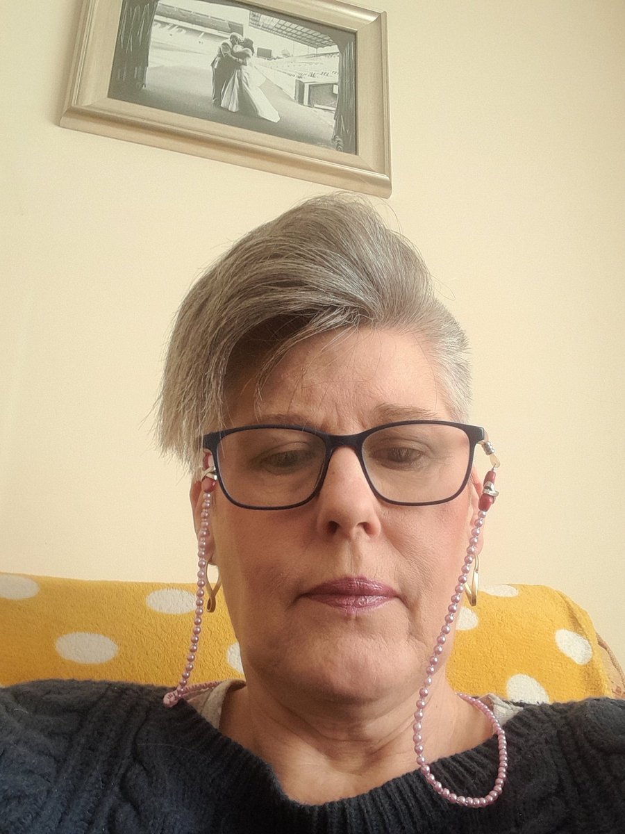 Dgardner123D's tweet photo. Glaming it up #essensbydawn 
All essens makeup products https://t.co/508upNbdmQ
