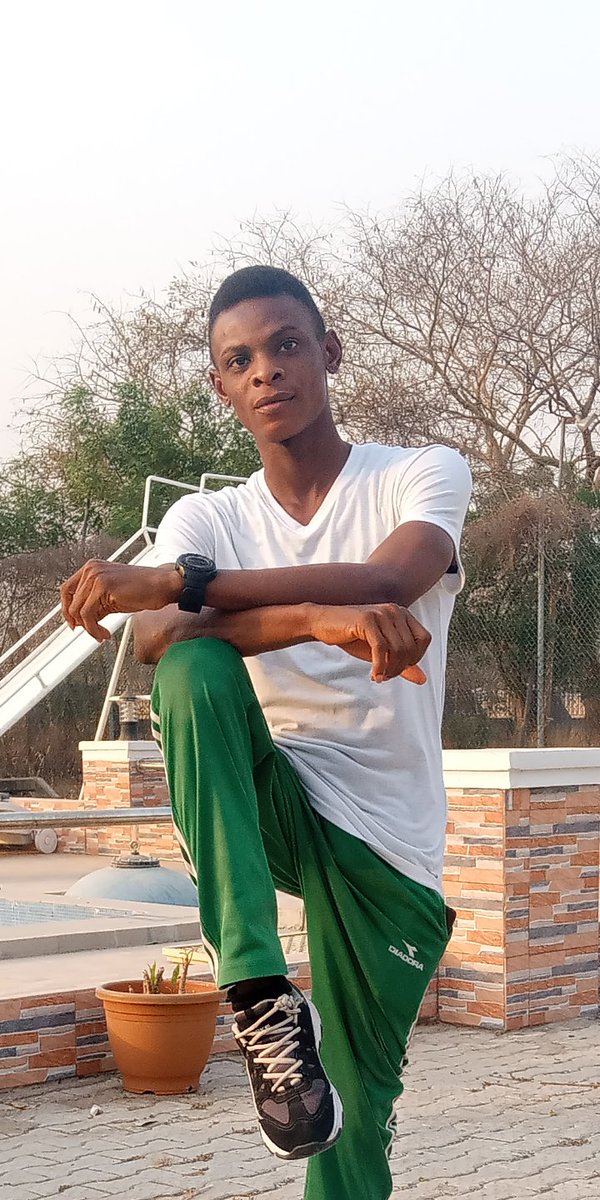 TOBIKING25's tweet photo. Dreams do come true. @ikuyinminuoloye @ridolah1 @iTIGERSHROFF @JasonStathamNet @jackiechansix @jetli_official @TheRock https://t.co/bslNsXGfXJ