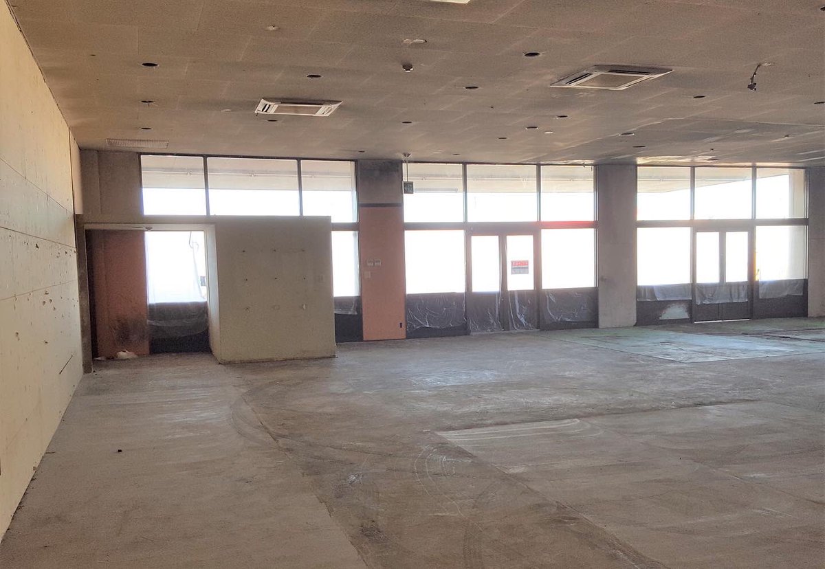 新店舗情報🌟
宮崎県に新店舗オープン✨🐢
とうとう県外に進出
5店舗目となる新店舗の現在の外観内観はこんな感じ💦
これを大改造します🛠💪

子供たちが安心して安全に体を動かせる施設をつくります♪
工事の様子なども随時配信していきますね♪

#こども #体操教室 
#川内 #霧島 #イオン姶良 #吉野