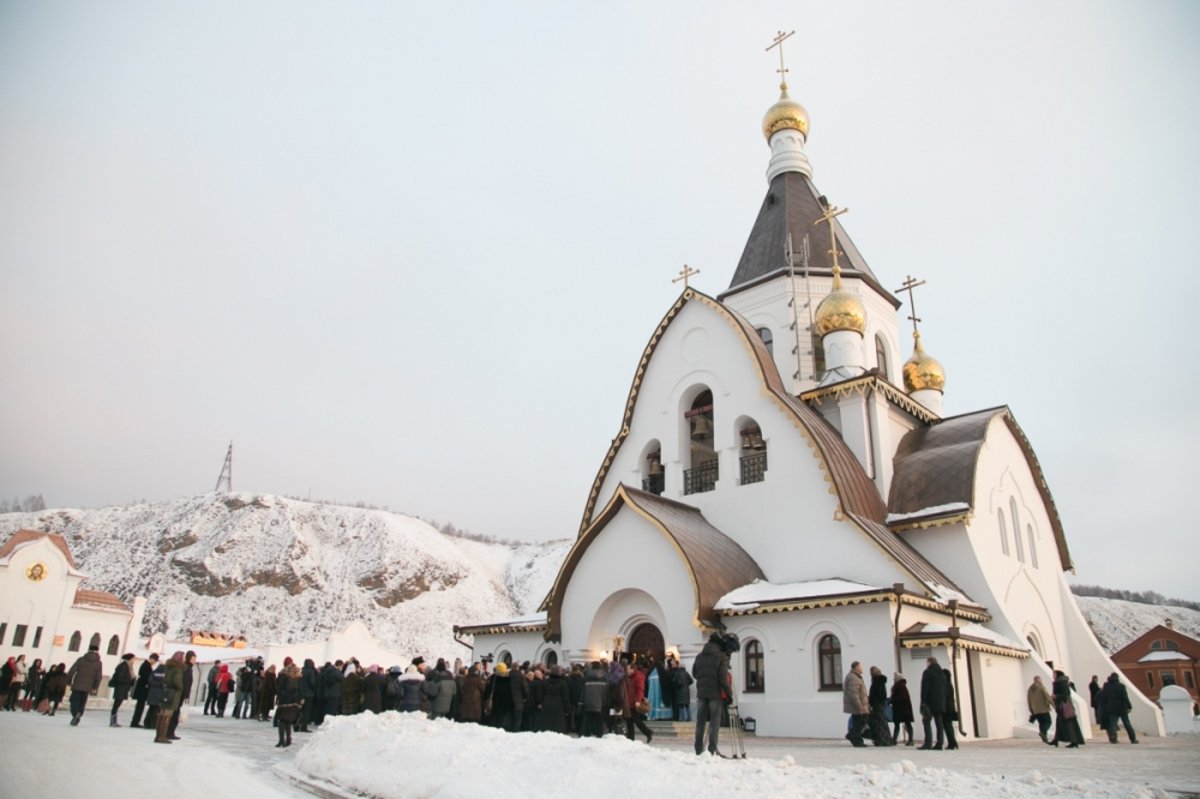 page_alexandre's tweet photo. Une église aujourd'hui, celle de l'Icone de la mère de Dieu au monastère de l'Assomption à Krasnoïarsk. Son histoire est originale. Le projet date de 1914, mais la guerre et la révolution l'ont fait abandonner. En 2007 il est finalement repris et l'église est consacrée en 2012. https://t.co/AV5jXMcYE0
