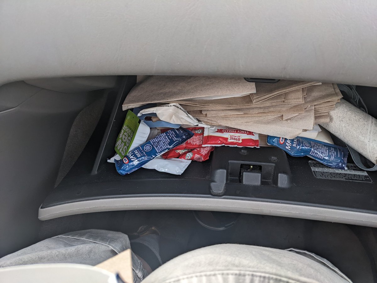 duskqueendom's tweet photo. my bf keeping an assortment of sauce options in his glove compartment is one of the top reasons we are dating https://t.co/m9GlmaAwp2