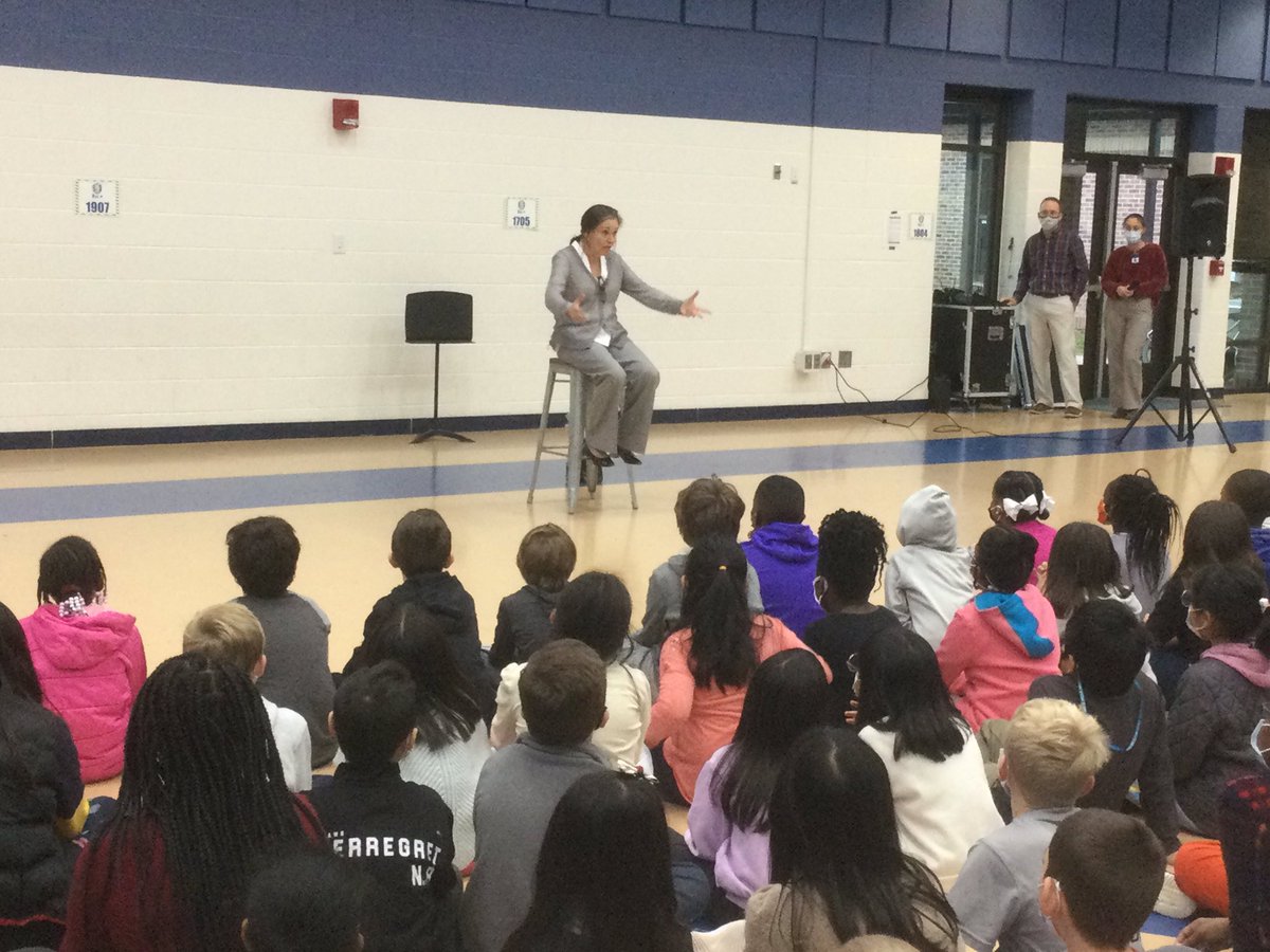 3rd graders at PES are thrilled to listen to visiting author, Carmen Agra Deedy.  A great adventure for a rainy day!