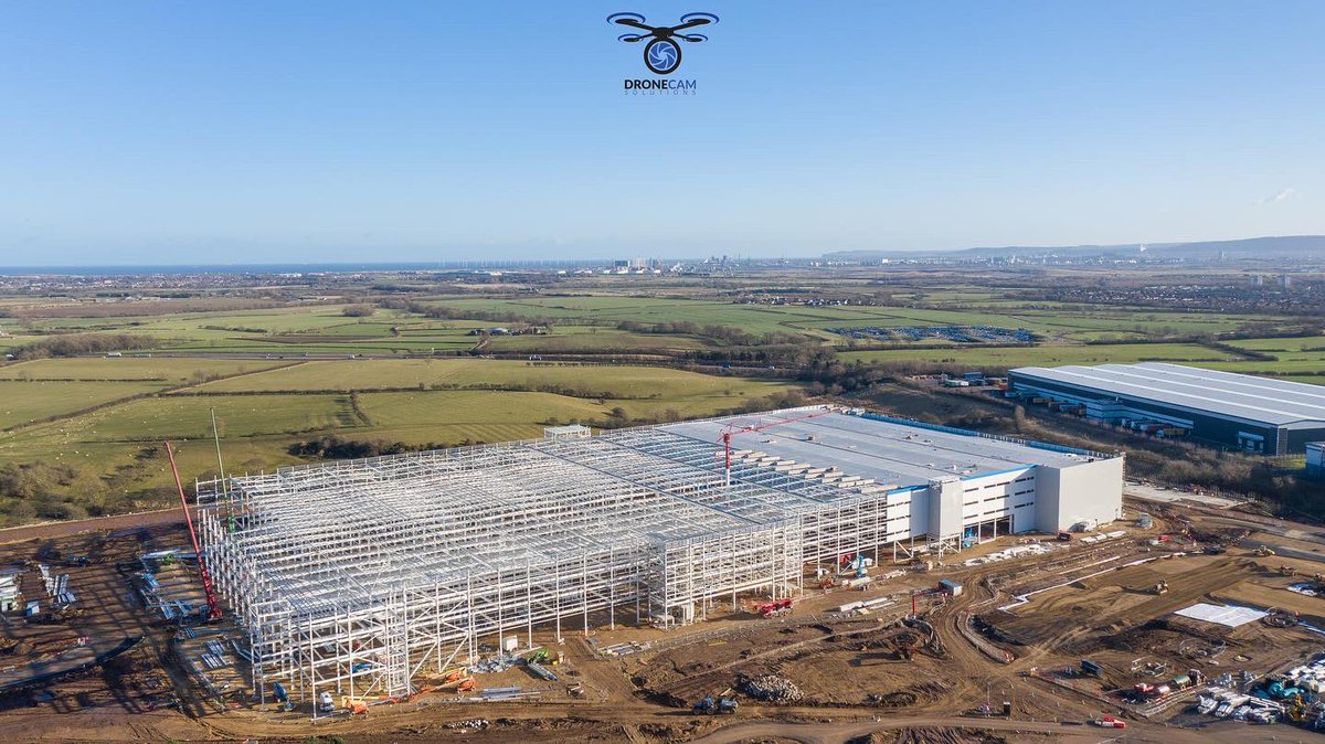 dronecamltd's tweet photo. Thrilled to be able to share this now! In June, we were appointed for a 4th time to provide our client with weekly aerial images for the 75 week duration of construction of a megashed in the region, It’s looking impressive in the winter sun! 
#dronecamsolutions #droneservices https://t.co/mHnj6gvwvM