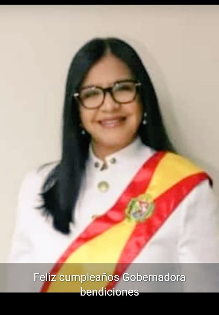 BONALDER's tweet photo. @leoalvacabrera @Soykarinacarpio @NicolasMaduro @_LaAvanzadora @MPPEDUCACION @dcabellor @PartidoPSUV @GobiernoAragua_ @Mippcivzla @Telearagua @CMcy2020 @VTVcanal8 @RosangelaOrozco @_NancyOrtuno_ @gtorodelara @revenezuela1 #20Ene Feliz Cumpleaños y lluvia de Bendiciones en su día, para nuestra gobernadora dra. @Soykarinacarpio 
#AraguaConAromaDeMujer 
@NicolasMaduro 
@joseariaspsuv 
@gladys21edw 
@VTVcanal8 
@EspinLezama 
@GobiernoAragua_ 
@RoxanaC71634289 
@d_kaciusyti https://t.co/zIOoQ0YFpl