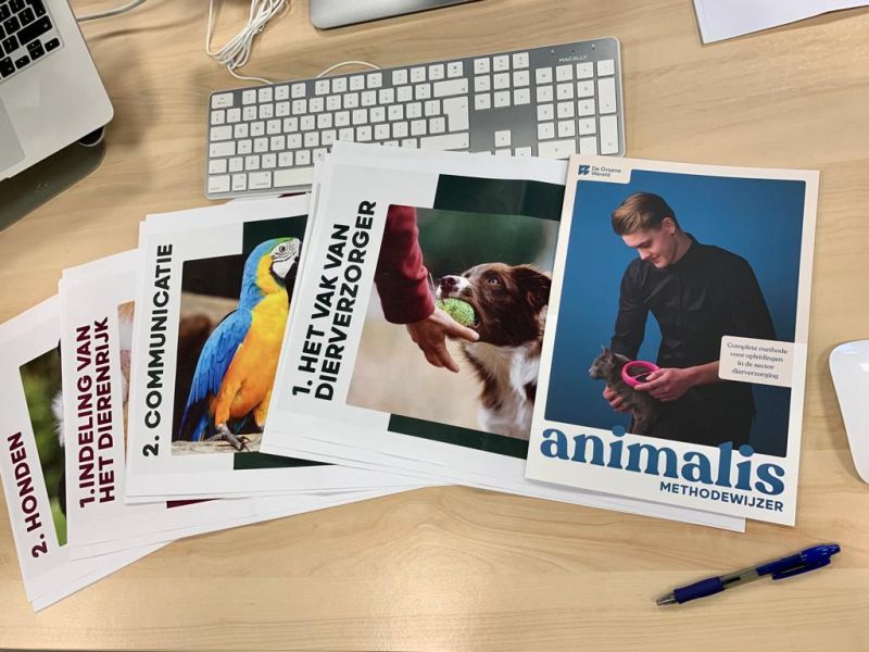 OntwikkelC's tweet image. Praktijkervaringen opdoen al tijdens de opleiding is belangrijk voor een baan in de dierverzorging en paraveterinair. De nieuwe multimediale methode Animalis voor mbo!!  Kennismakingspakketten bijna klaar.

#animalis #dierverzorging #mbo #paraveterinair #docentmbo