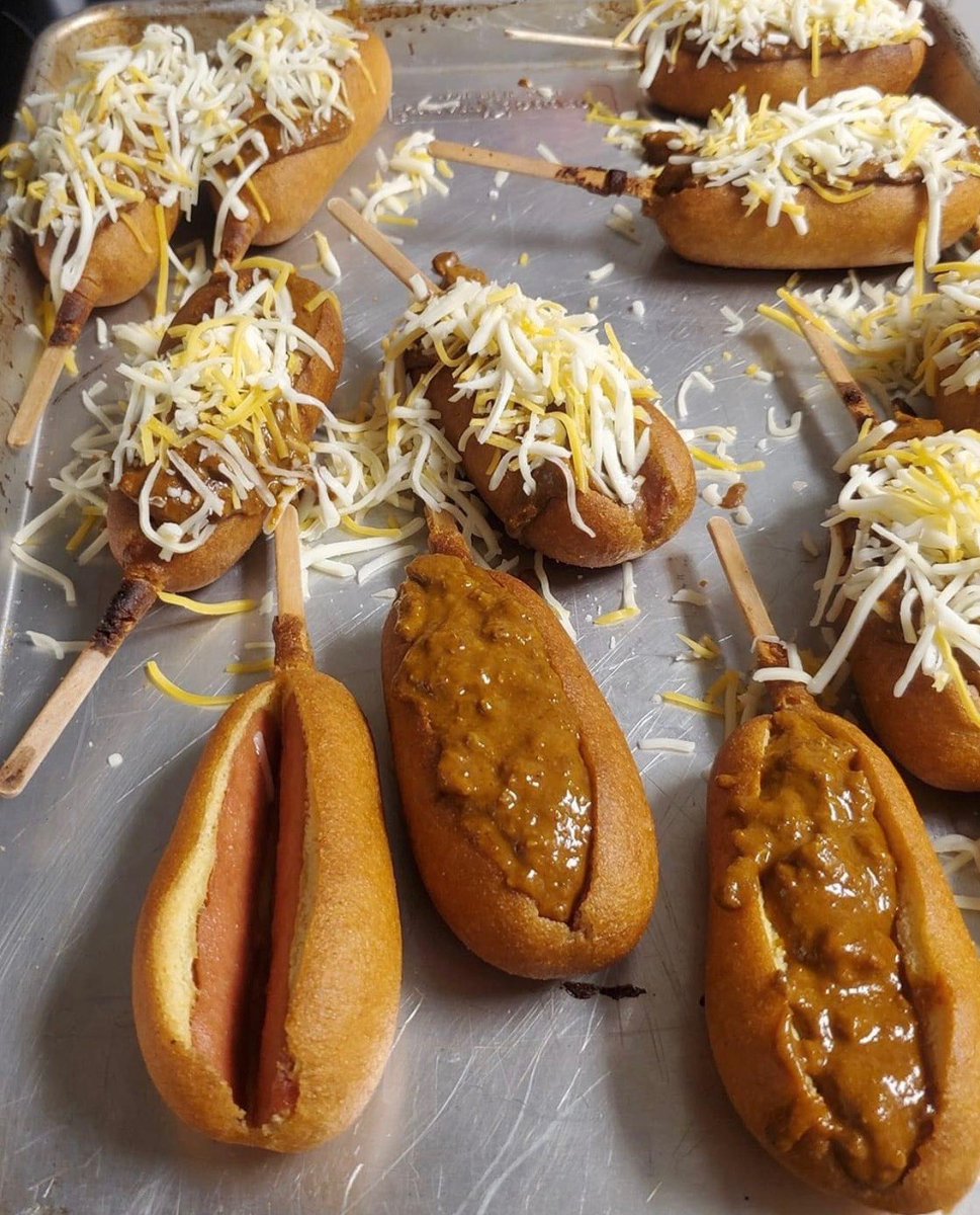 IndianaBeach's tweet photo. 𝑺𝒂𝒚 𝑪𝒉𝒆𝒆𝒔𝒆!  Today is National Cheese Lovers Day and while we are not open today to provide you with AMAZING Cheese-Themed Foods, we thought we'd tease you with offerings from Ryans' Pronto Pups.

#indianabeach #NationalCheeseLoversDay  #summer2022 #prontopups https://t.co/RcguB8yi7g
