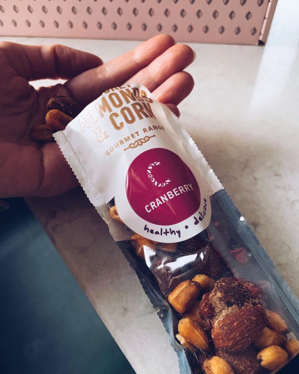 Cranberry_Snack's tweet photo. @nomnoshbox on insta!

Snacking on a snack that is hidden in a snack pack

#healthy #nuts #tastysnacks #cranberrysnack https://t.co/Nyl5KHsivm