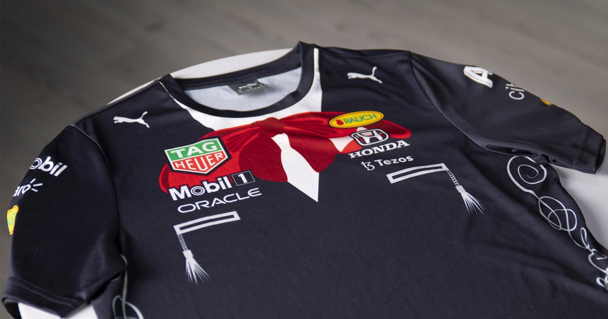 PUMAmexico's tweet photo. ¿Alguien pidió un mariachi 🤔? Bueno... nosotros tenemos la playera perfecta: PUMA Driver's Tee de @SChecoPerez. 

🔄 Si ya quieres la tuya. https://t.co/v1xWS3jaRq
