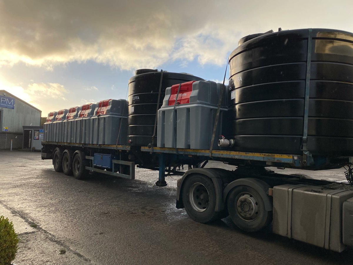 TheFuelTankShop's tweet photo. Just Arrived - A mix of @TuffaTanks 2500 Ltr Diesel tanks and 6000 Ltr Water Tanks now in stock. Check out our website today! https://t.co/4ekUhM5JKg