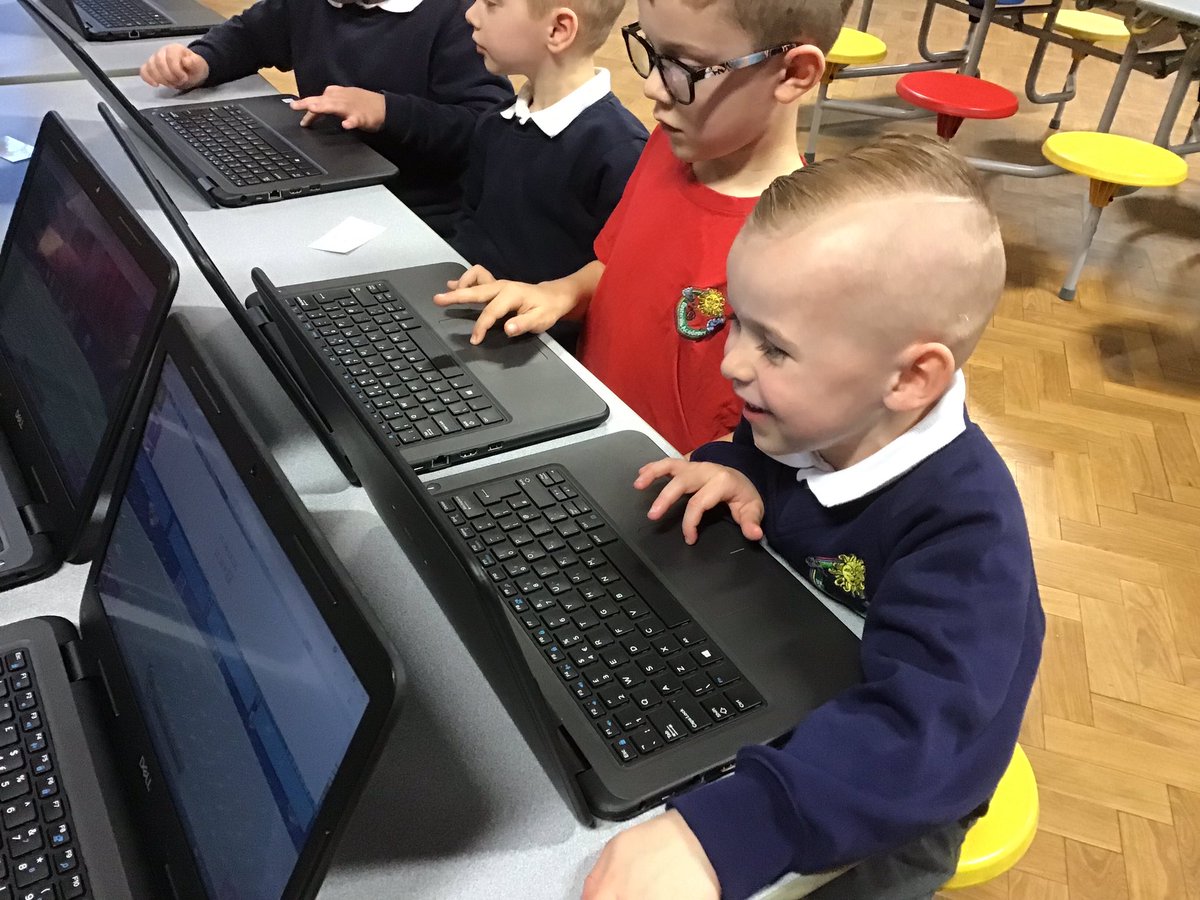 easterside_a's tweet photo. Ks1 computing club this week - the children worked more on algorithms, along with using the drag and drop features on the track pad on the lap tops.Β #EastersideComputing #EastersideEnrichment https://t.co/5m2XXU6RqL