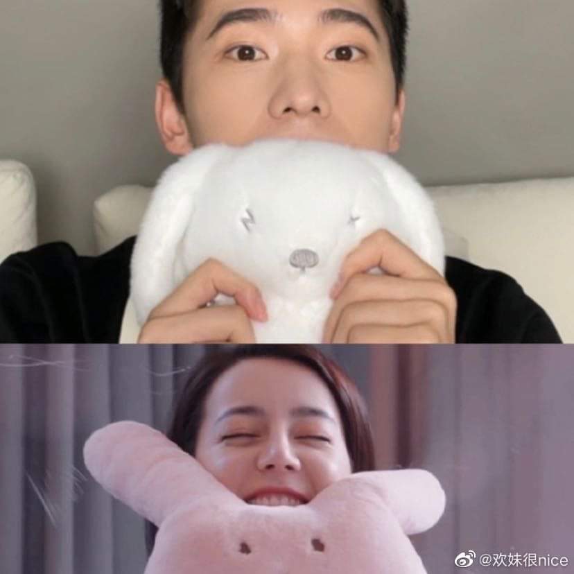 angienangfah's tweet photo. YRMG EP.25
YT : เข้าไปได้ไหม
QJJ : รอเดี๋ยวนะ... เข้ามาสิ
YT : ฉันมาเอาหมอนกับผ้าห่ม
QJJ : อ๋อ
YT : ราตรีสวัสดิ์ 💋
QJJ : อ๋อ ราตรีสวัสดิ์ 😍 😀
#YangDi #YangReba #YRMG #BenDear https://t.co/O2GGZVQUaF