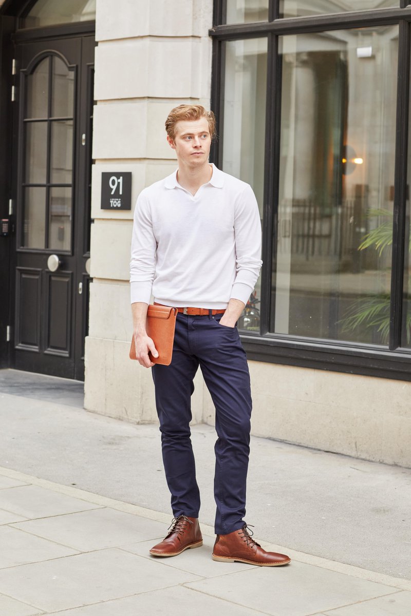 Our navy chinos can be paired with almost anything! Let us know in the comments what you would pair them with. Shop the link here>>bit.ly/3ryn9MS
