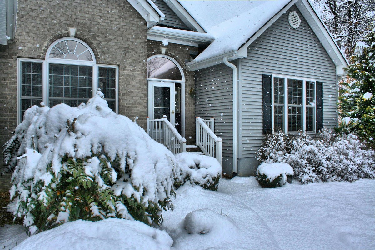 gaildicks's tweet photo. January Home Maintenance Tasks To Tackle for the New Year. 
View the list https://t.co/6t75ecuJjZ and learn more by contacting GAIL DICKS today: GailDicks@HowardHanna.com (440) 570-7990
#HowardHanna  #realestate #realestatetips https://t.co/bYwDEnf7hU