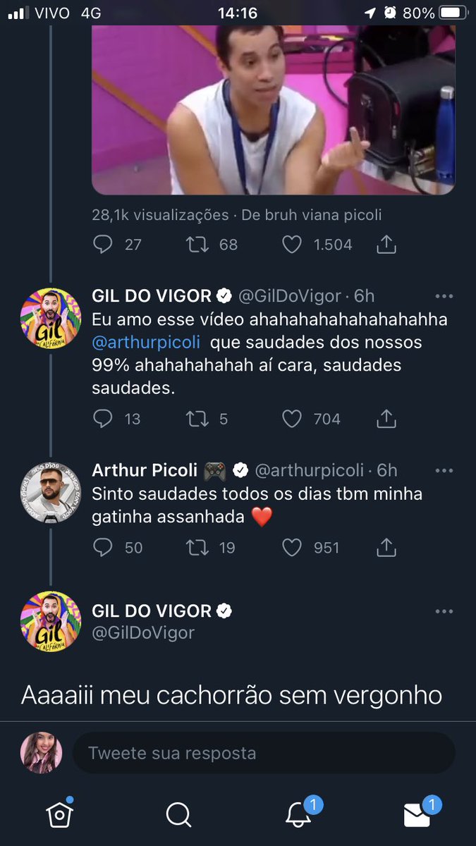 PortalGilthur's tweet photo. Eles já começaram o dia nos mimando! Saudades eternas!!! ❤️🦘 @GilDoVigor @arthurpicoli https://t.co/cvA0v6QSR1