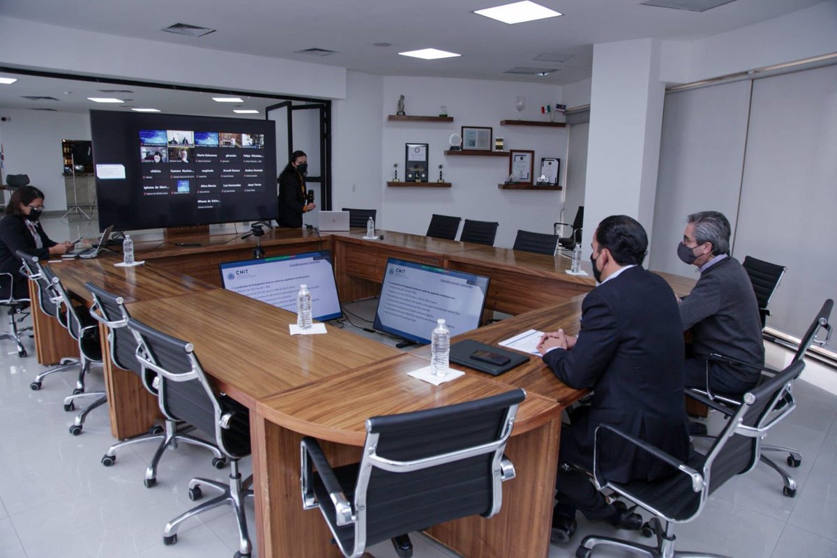 camaratequilera's tweet photo. Esta mañana el Lic. Luis Fernando Félix Fernández presidente de la @CamaraTequilera encabeza los trabajos de la Reunión de Planeación 2022 para la Industria Tequilera se presentan los proyectos que desarrollará la institución para la defensa, protección y difusión del #Tequila https://t.co/GROdlDIR6J