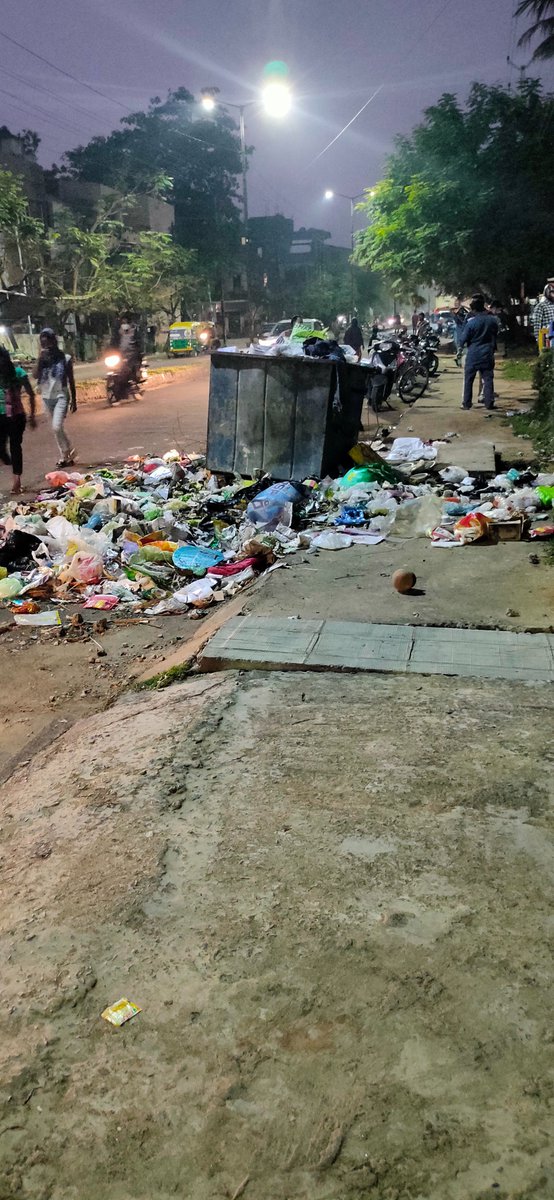 DeepaliRoutray's tweet photo. These are the pictures of Niladri Vihar Hanuman Temple SBI ATM where the garbage are not clean since 4-5 days. People are facing problem while walking on the road as the garbage covered half of the road. This needs BMC's immediate attention. 
@bmcbbsr @CMO_Odisha @MoSarkar5T https://t.co/7HL2ytyOLv