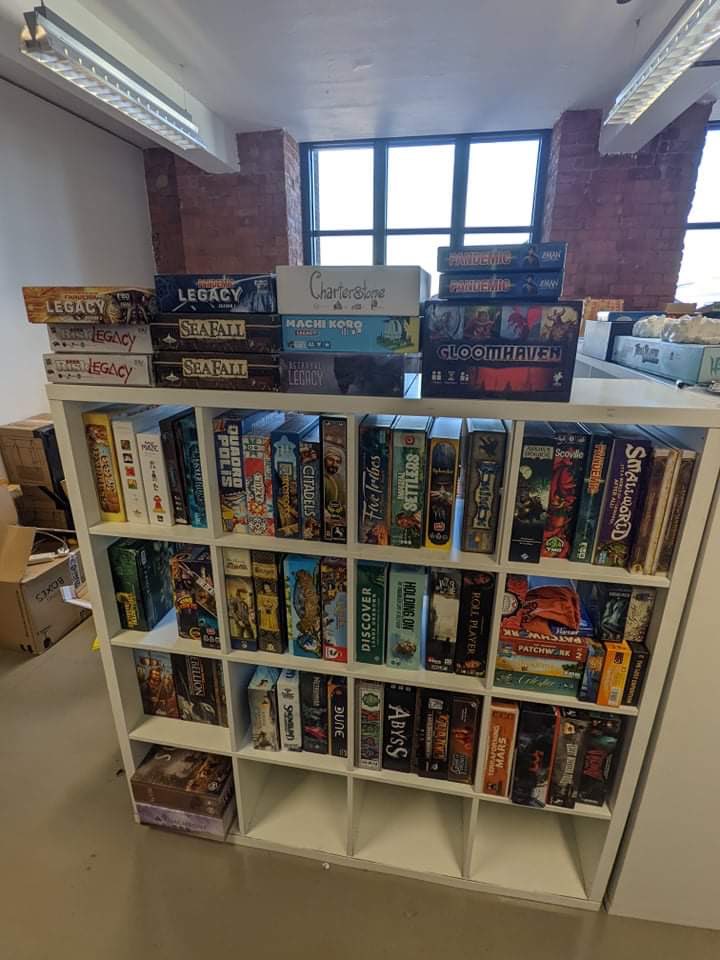After almost TWO YEARS in storage, our Kallax is now stocked! Do you see any of your favourites on there? 

#playwithideas #boardgame #tabletopgames