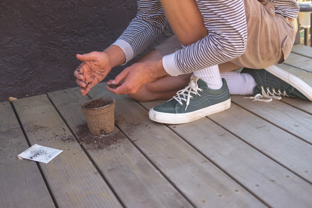 VANS_CHILE's tweet photo. Estamos dando los primeros pasos hacia una oferta sostenible más amplia. Consigue nuestros productos ECO Theory en tiendas Vans de Chile y en https://t.co/FCDn3tz09D #vanssurf https://t.co/sFpQlpcDna