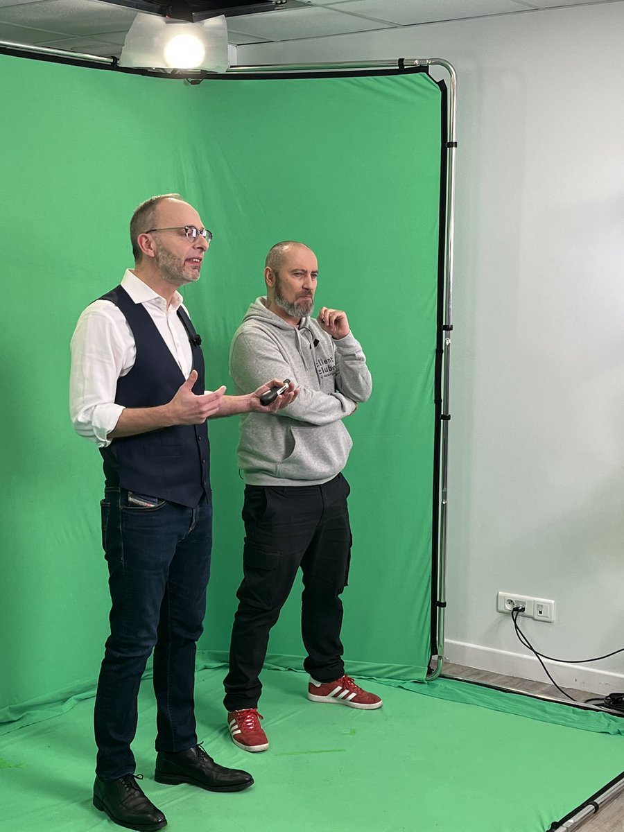 <a href="/ArnaudLeRoux/">LE ROUX Arnaud</a> on stage au #visionaryday #mbadmb