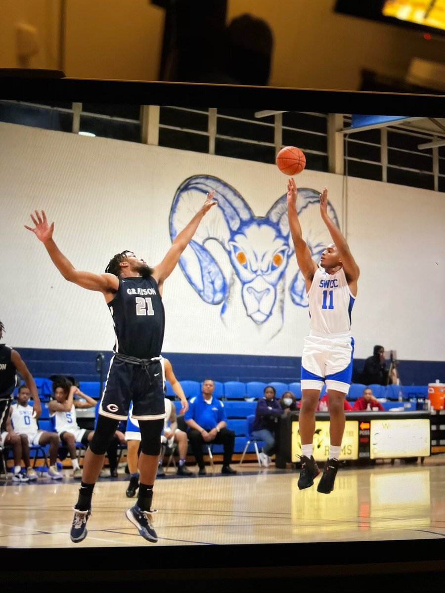 Coach Demarcco S. J. Owens tweet media