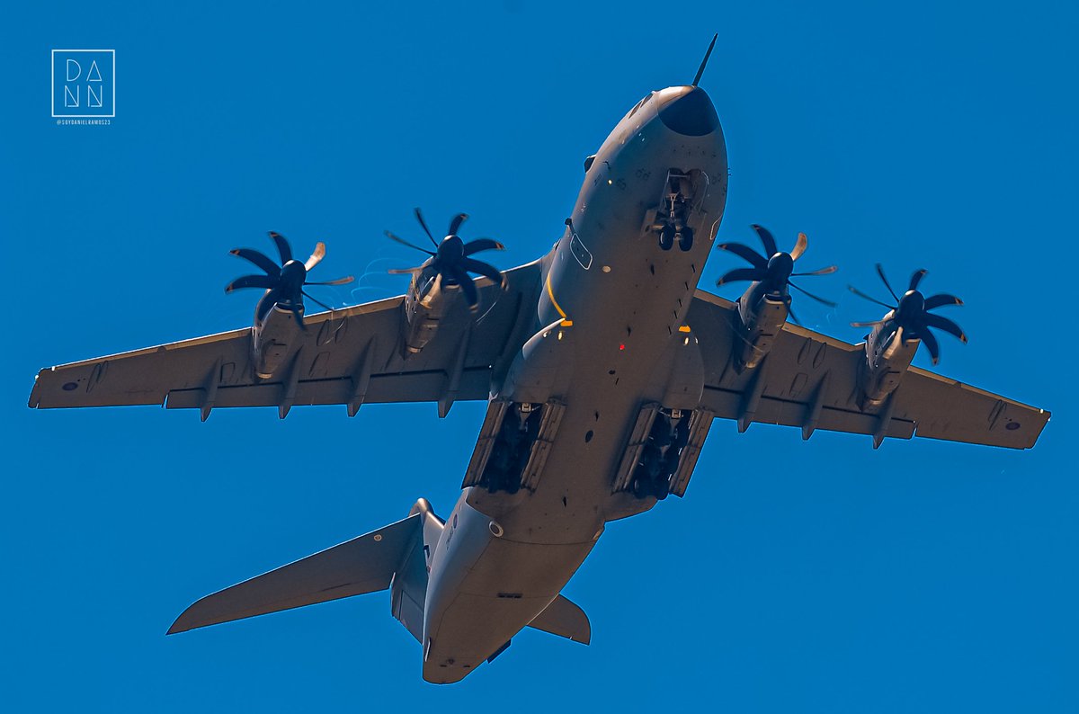CtgSpotters's tweet photo. Airbus A400M Atlas C.1 de la RAF 🇬🇧 @RoyalAirForce con registro ZM412. 

📸: @SoyDanielRamos7 https://t.co/N0u0ixbpz7