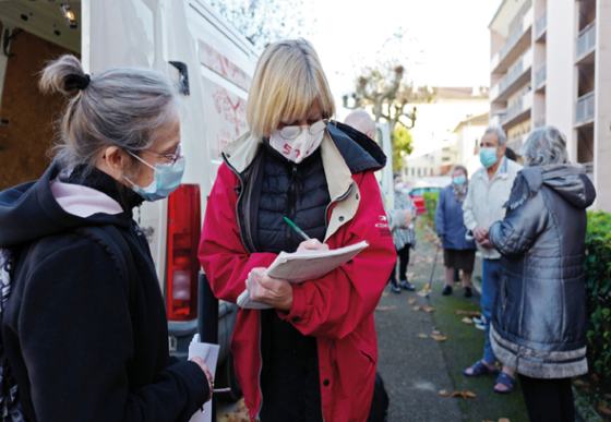 Directions_fr's tweet photo. [Enquête] "Les centres communaux et intercommunaux d’action sociale, en quête de visibilité"
🧐Aussi en première ligne pendant la crise et en mal de reconnaissance, les #CCAS #CIAS entendent bien défendre leurs spécificités et leurs rôles de proximité
https://t.co/RPvXqcUlWa https://t.co/KGDVPP3l3t