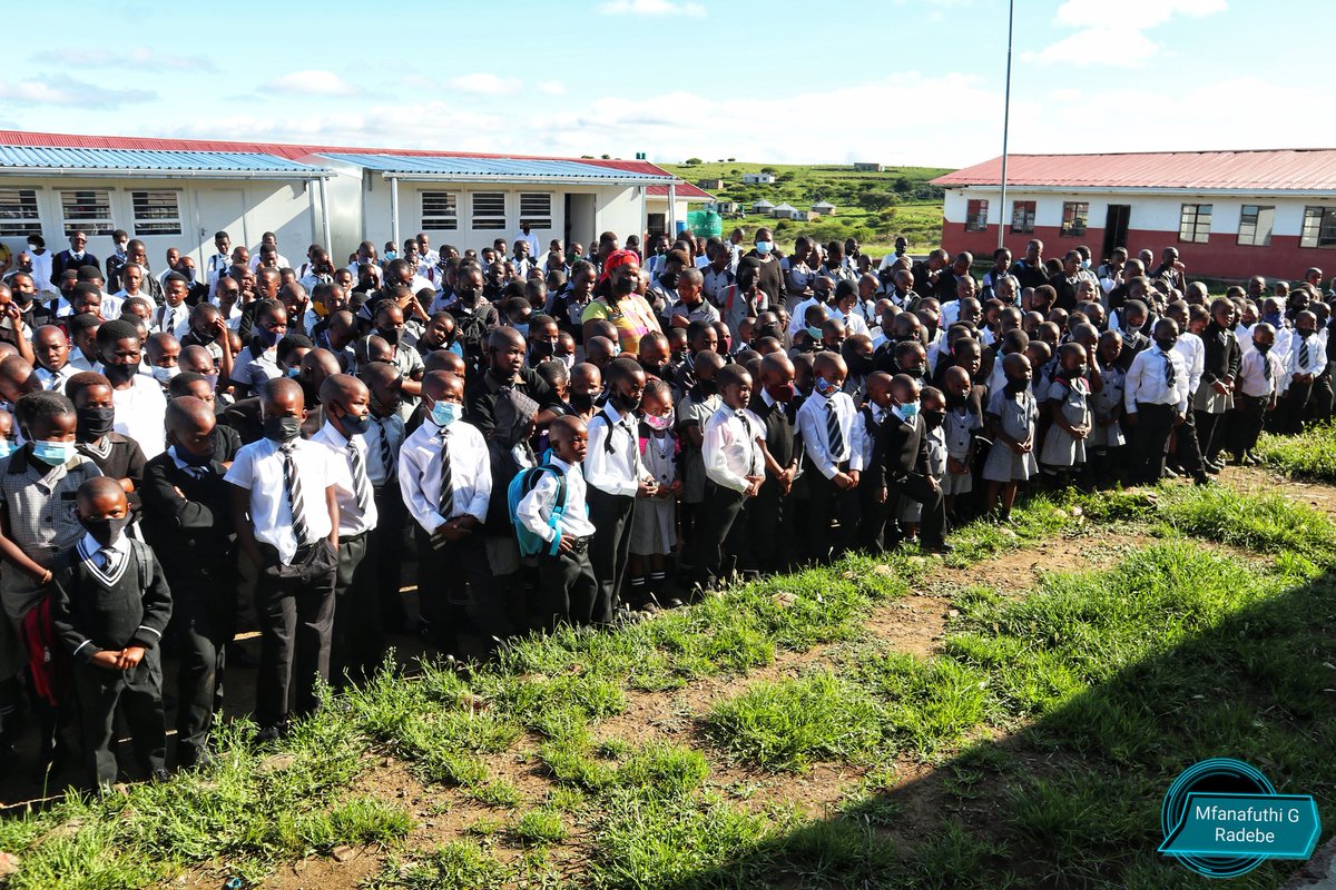 Mfanafuthi G Radebe tweet media