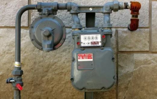 CBSNewsTexas's tweet image. A major pipeline company is threatening to cutoff natural gas to five power plants in Texas, a move that could have a major impact on the state power grid. cbsloc.al/3tJVFGz