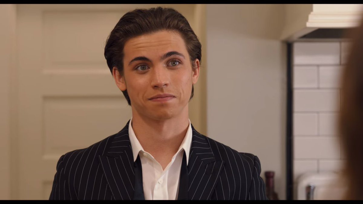 Это все он фотки. Это все он фотки. Улыбающийся человек. Винсент картайзер пугало. Чел улыбается.