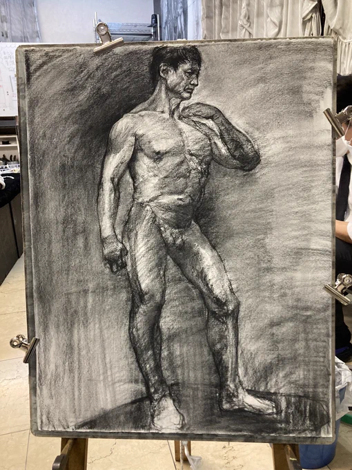80分、100分。今日はここまで。
#美術解剖学 #人体デッサン #figuredrawing 