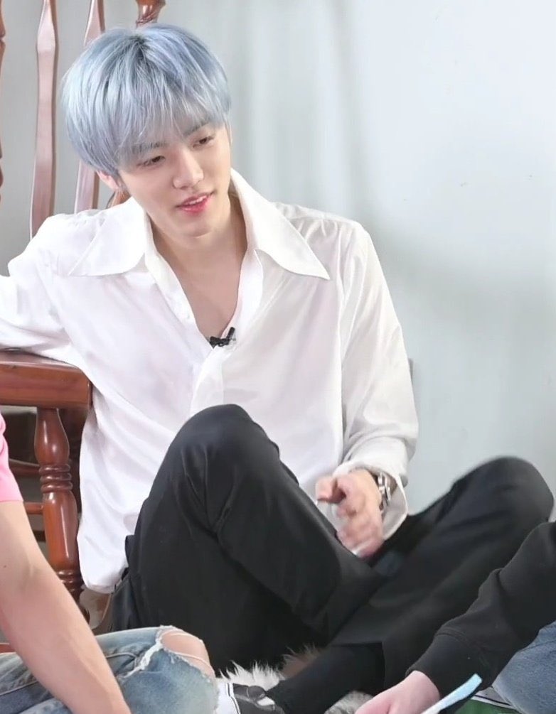 เชิ้ตขาวใส่แล้วมันต้องฮอตขนาดนี้เลยร๊อออ 😭