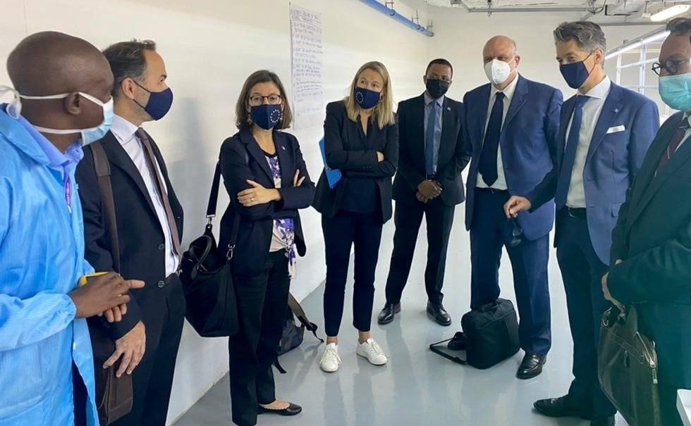Deaftronics's tweet photo. Throwback to European Union delegation tour of our manufacturing plant.
#Deaftronics
#EUinTheWorld
#EUDiplomacy
#hearingloss
#hearinghealth
#hearingaids
#hearingprotection
#hearingimpaired
#hearingtechnology
#hearinglossawareness
#hearinghealthcare https://t.co/ntVUexeQNw