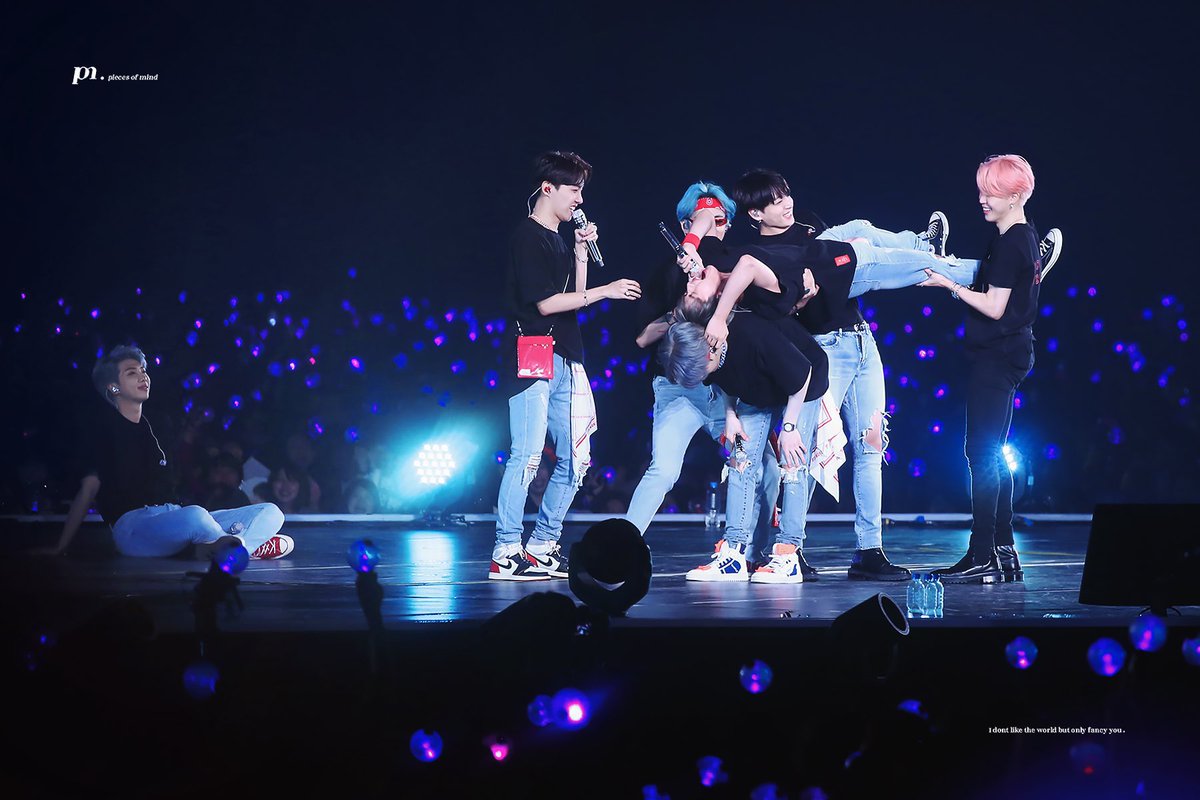 afbf_MinC's tweet photo. The best boys ever. Thank you for coming into my life. @BTS_twt 💜

You BUTTER believe it. 🤗 #BTS #BTS_Butter #Butter https://t.co/rcnTNcZQax